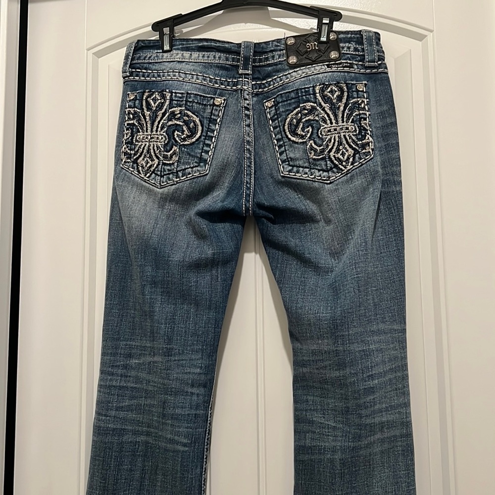 Miss Me blue jean, great condition. Gently worn. Inseam 31